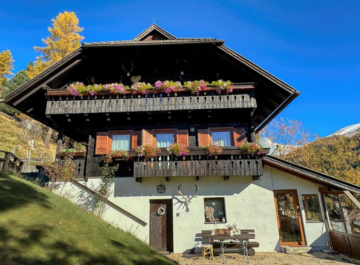 Sunny apartment Ula, close to Brunnachbahn - Chambres d’hôtes Sankt Oswald