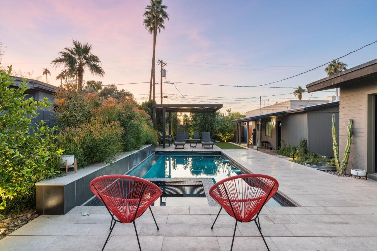 Stylish Oasis in Arcadia: Private Pool Prime Location - B&B Phoenix