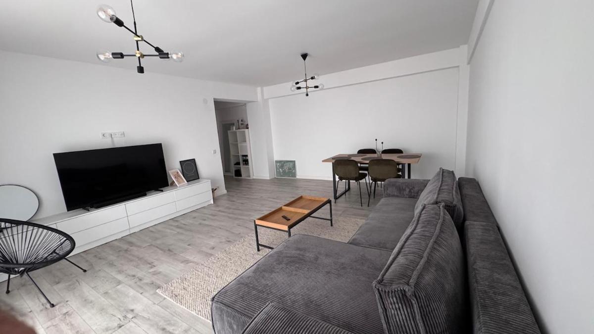 Los Paunes - Ferienwohnung Craiova