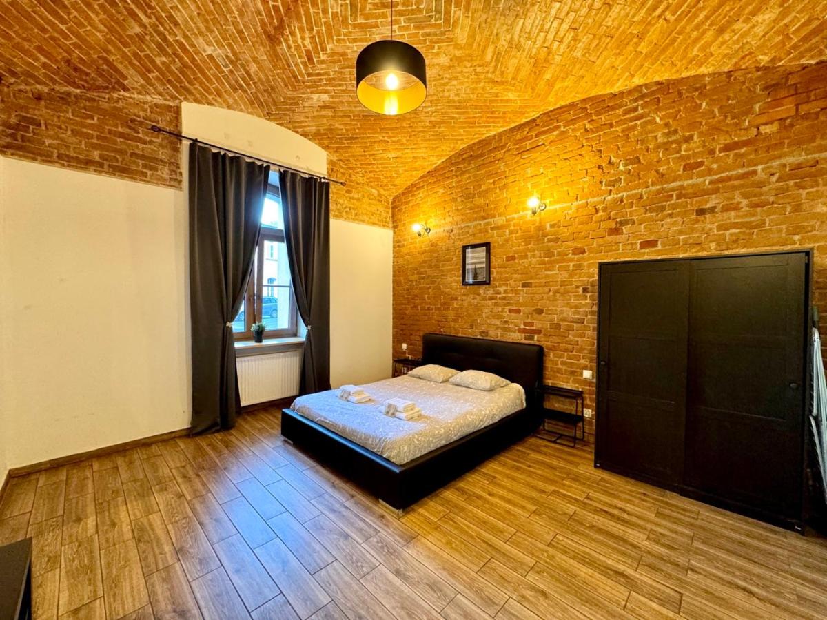 Loft 6 City Center Studio Free WiFi & Parking - Ferienwohnung Wroclaw