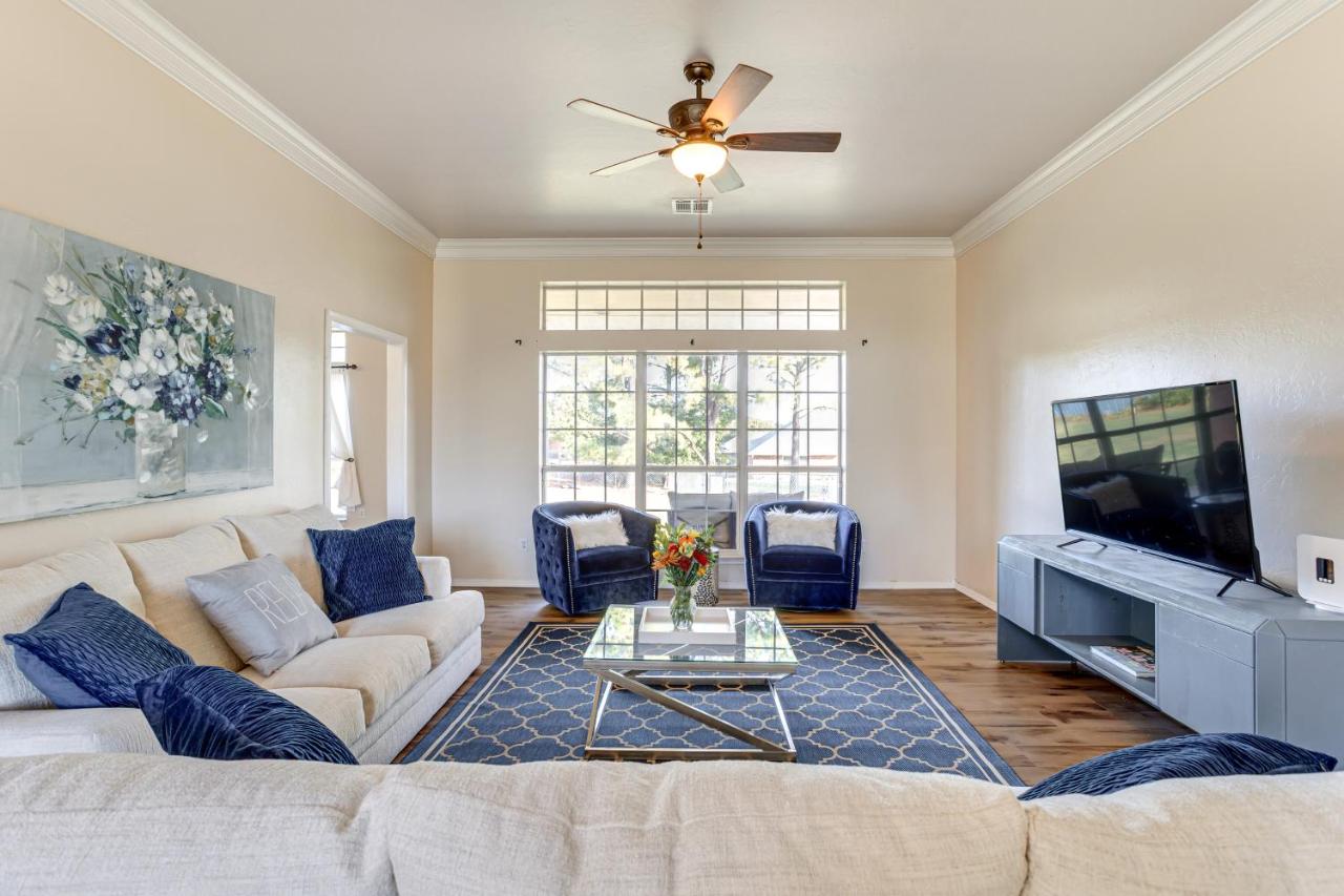 Less Than 1 Mi to Oak Tree National Cozy Getaway! - B&B Edmond