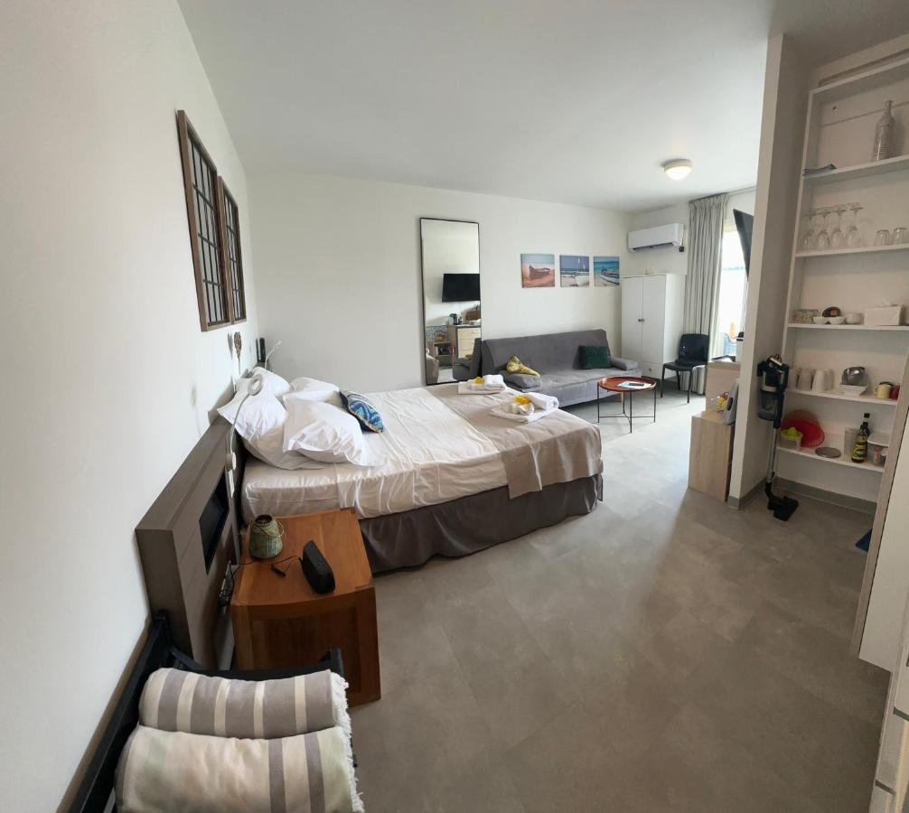 Deluxe Driepersoonskamer met Uitzicht op Zee