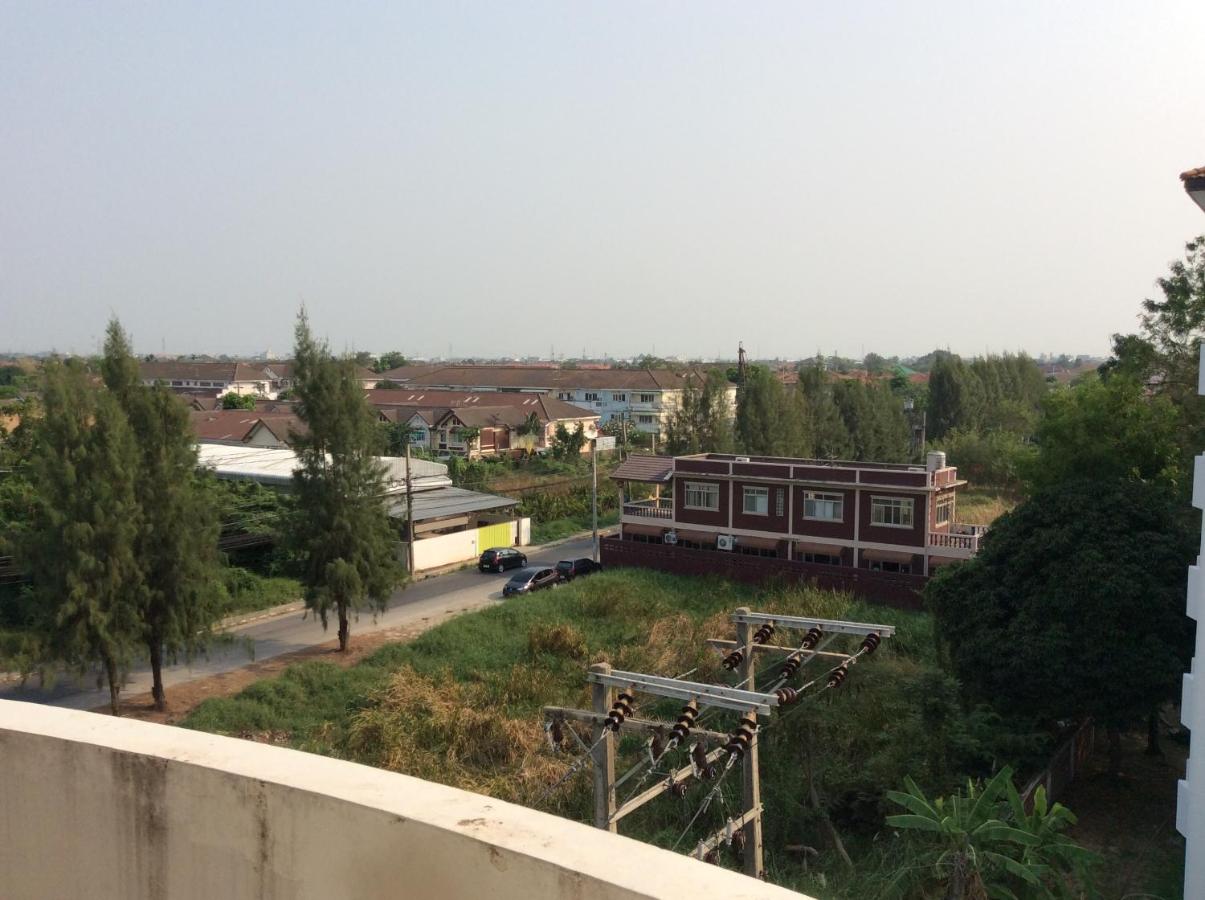 Great Value Residence - Bed and Breakfast Bang Na