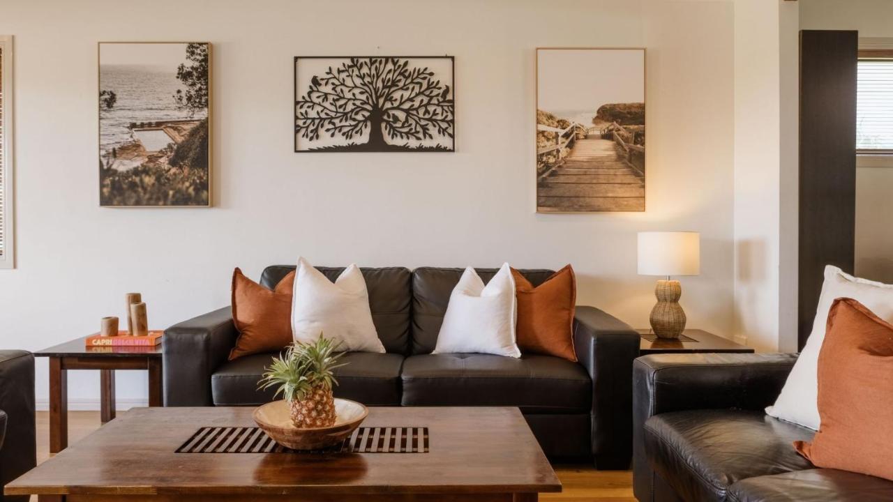 Bayview Beach House - Pet Friendly Holiday Home with a Pool - Holiday Yamba - B&B Yamba