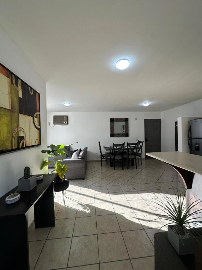 3 beds 2 bath apartment minutes walk from the beach - B&B Cabo San Lucas