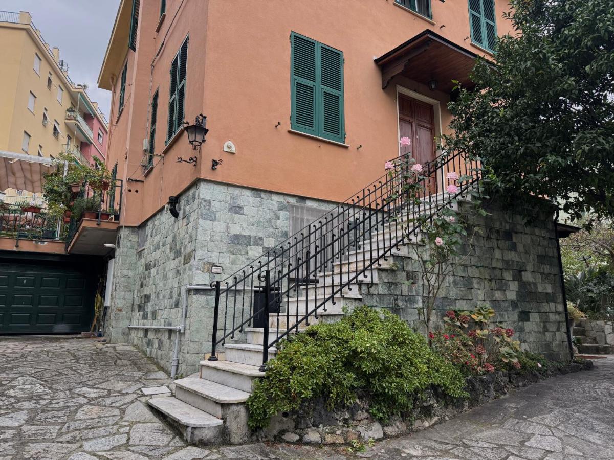 Casa al mare con parcheggio - B&B Genova