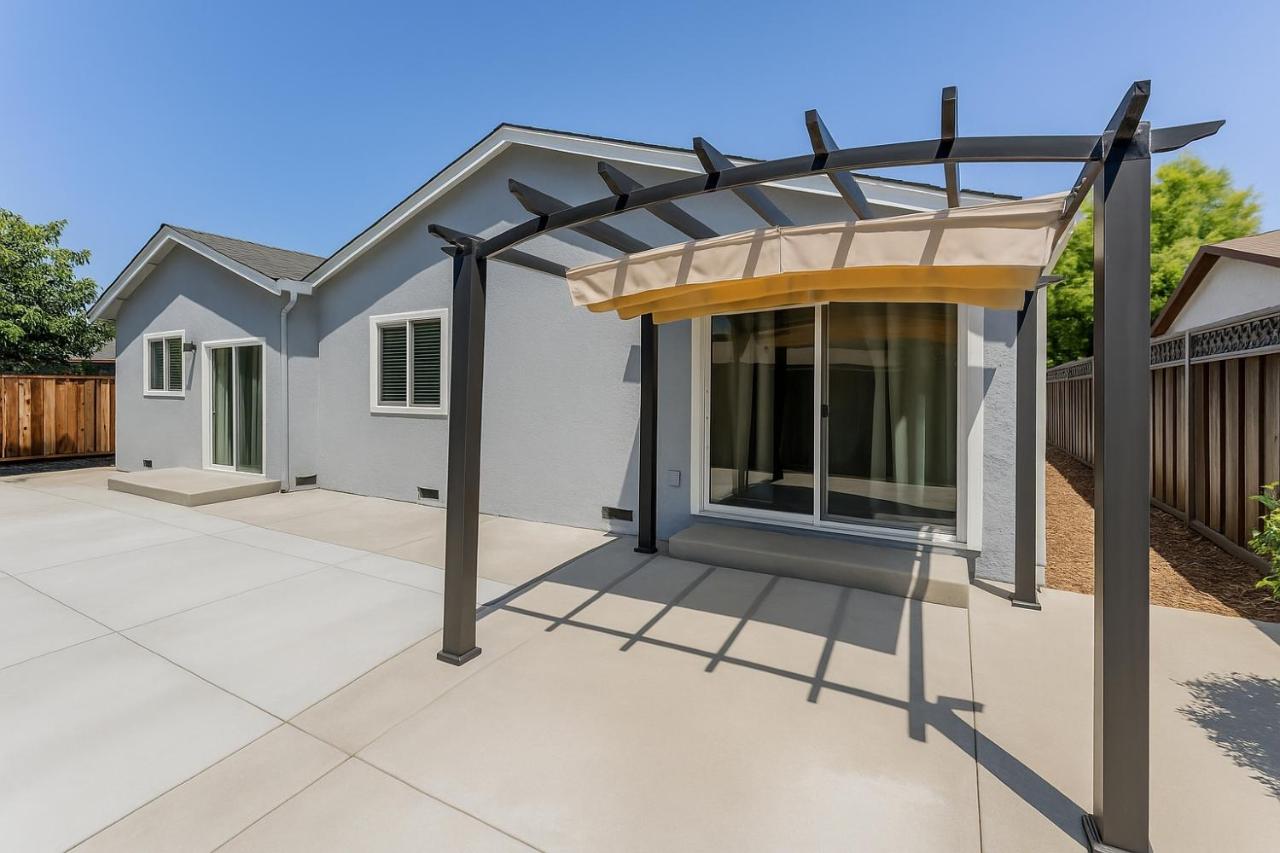 @ Marbella Lane - Boho 'n Sleek Rtreat Pool Tble - Bed and Breakfast Union City