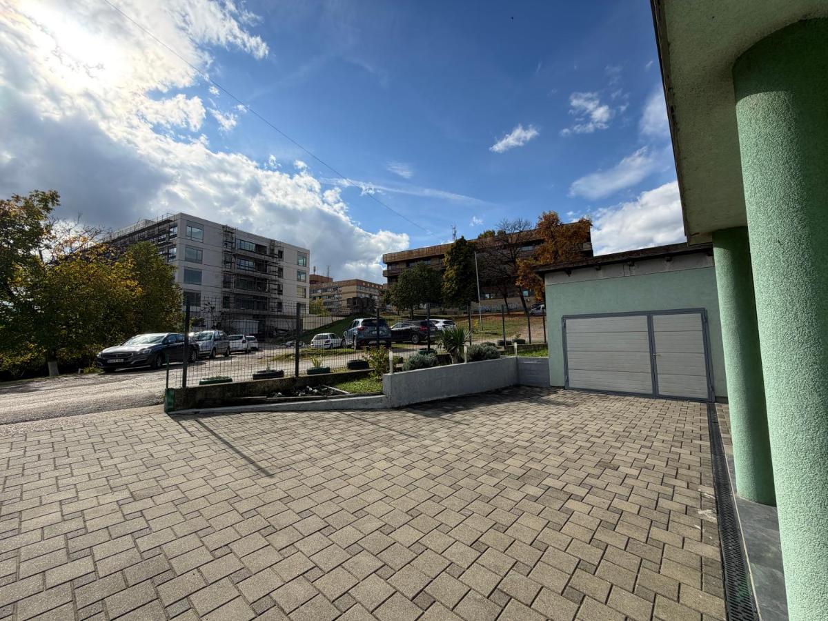 Sobe kod bolnice Paprikovac - B&B Bania Luka