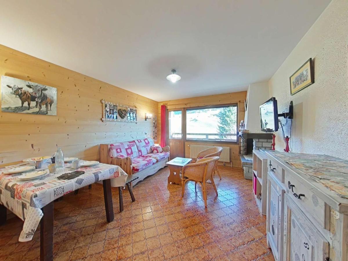 Appt avec cheminée, balcon sud et parking au Grand-Bornand - FR-1-241-213 - B&B Le Grand-Bornand