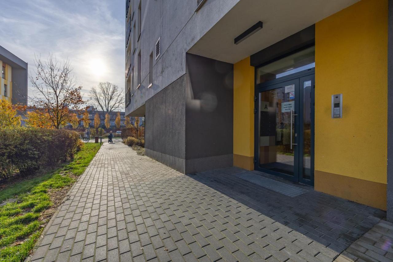 Marywilska Comfort Apartment by BookingHost - B&B Varsavia