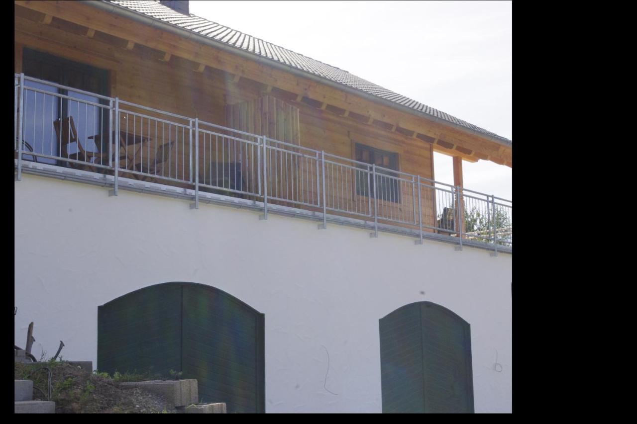Hüttenflair-Mosel Ferienwohnung - B&B