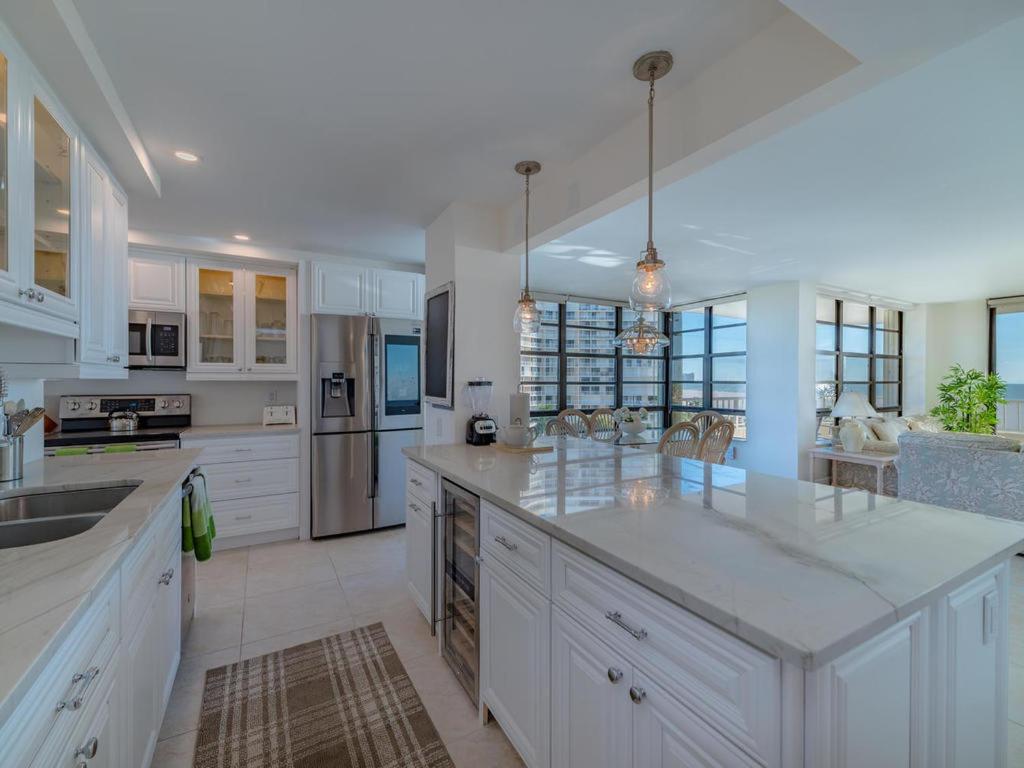 End Unit w/ Top of Line Finishes / Crazy Wide Gulf Views - B&B Marco Island