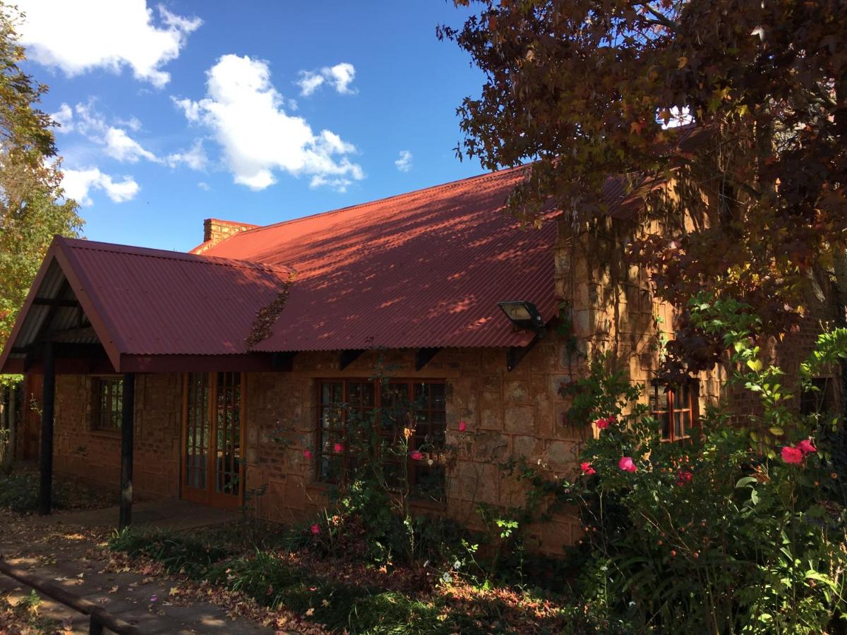 B&B Dullstroom - Critchley Hackle - Managers Cottage - Bed and Breakfast Dullstroom