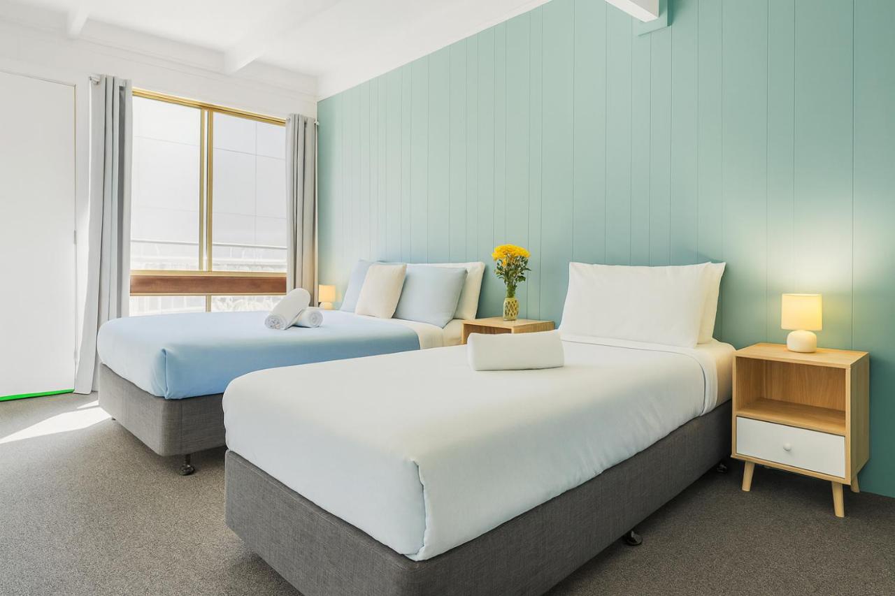 Camera Tripla Standard