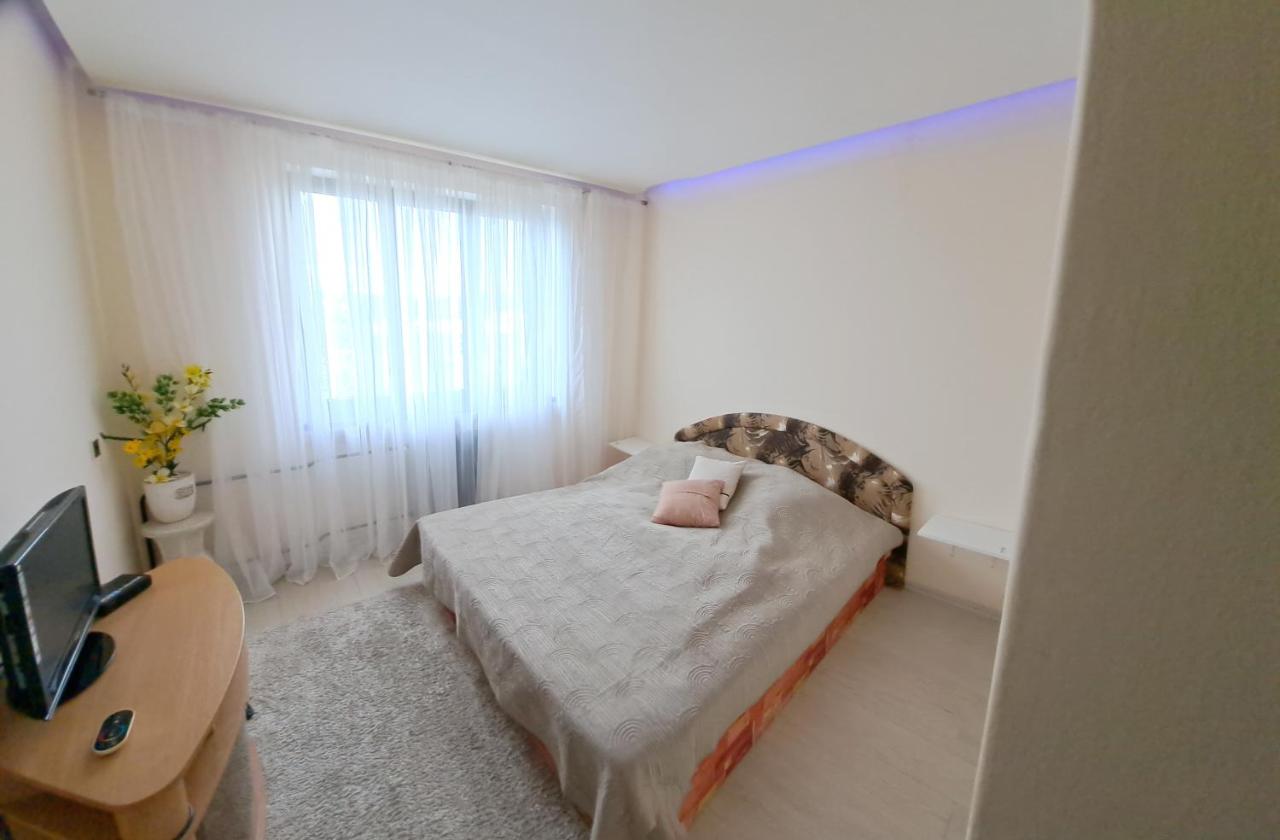 Two-Bedroom Deluxe Apartment with Balcony