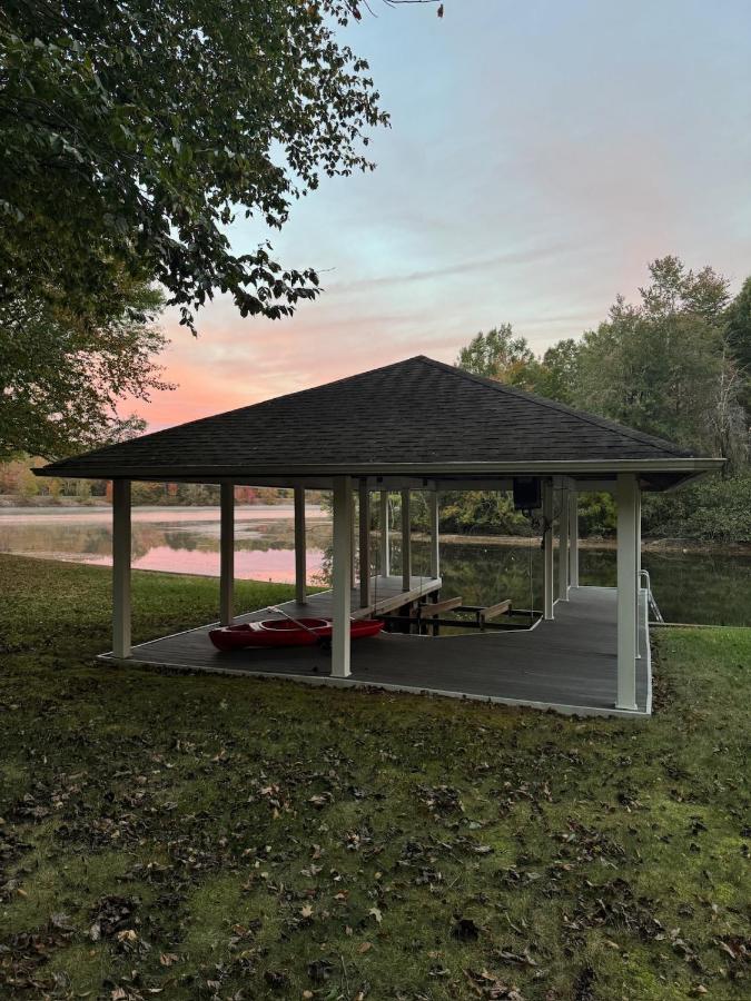Waterfront Lake Anna - Kayaks, Firepit, Family Fun - B&B Bumpass
