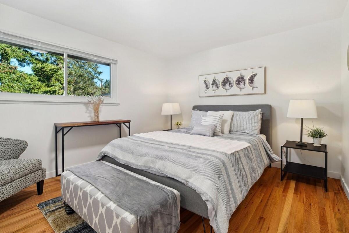 Luxury Retreat near beaches, 12 miles to Seattle - Ferienwohnung Seattle