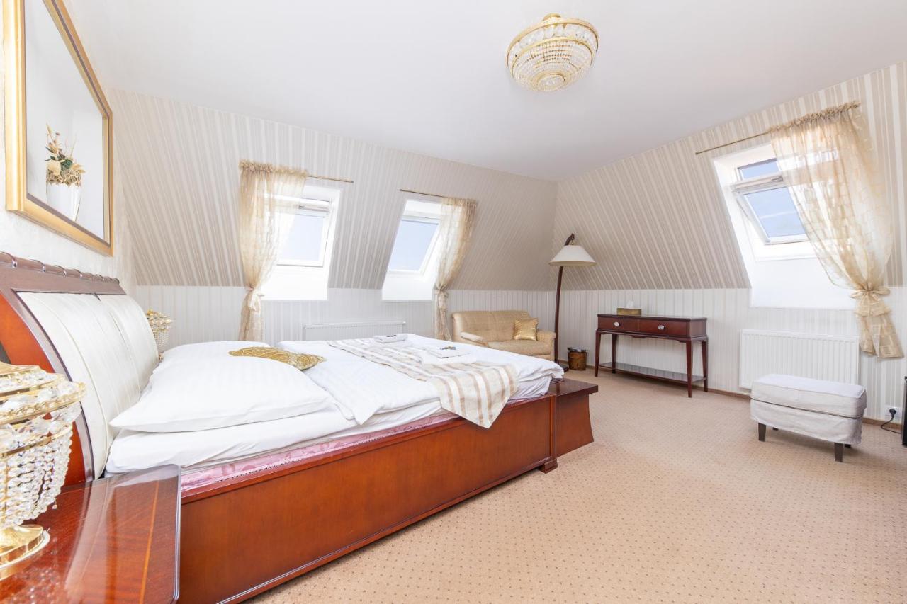 Camera Deluxe Matrimoniale/Doppia con Letti Singoli