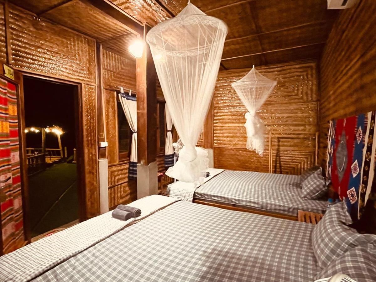 Twin Room with Bathroom