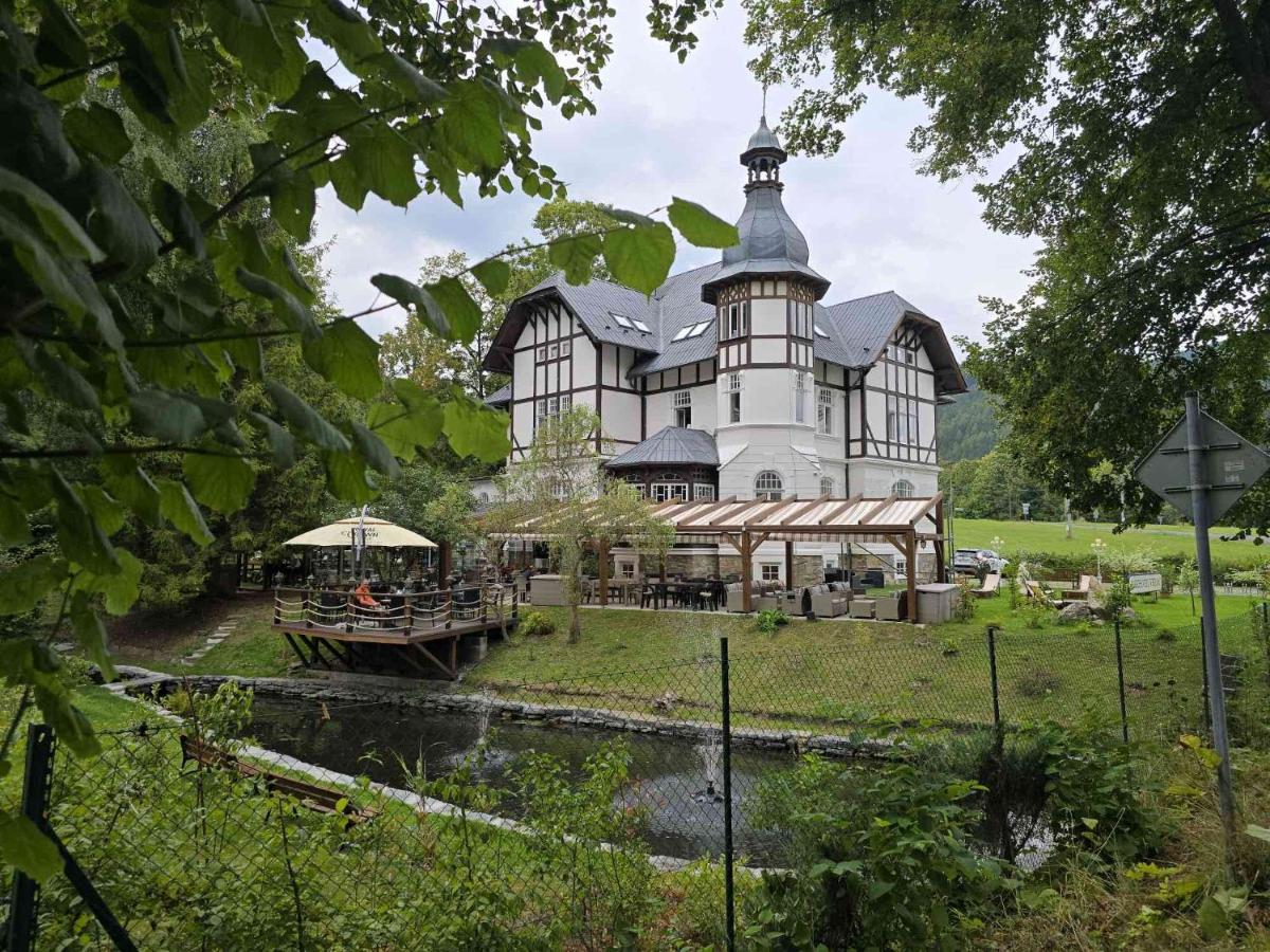 Parkhotel Vrbno - B&B Vrbno pod Pradědem