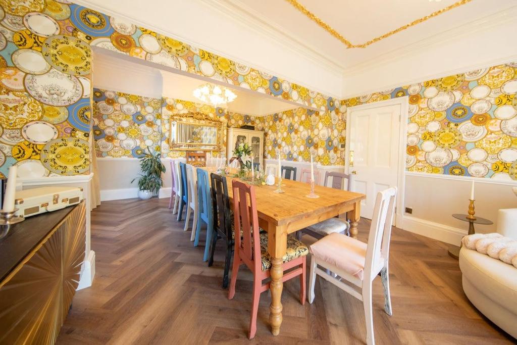 Crookdale House By Holiday Heim Country Manor With Private Pool And Bar - Chambres d'hôtes Preesall