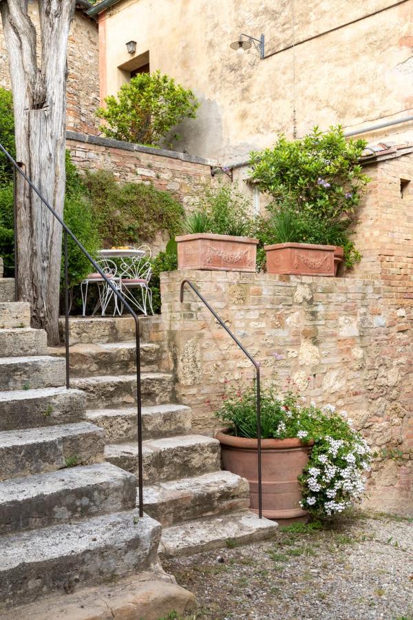 Classic One-Bedroom Apartment with King Bed