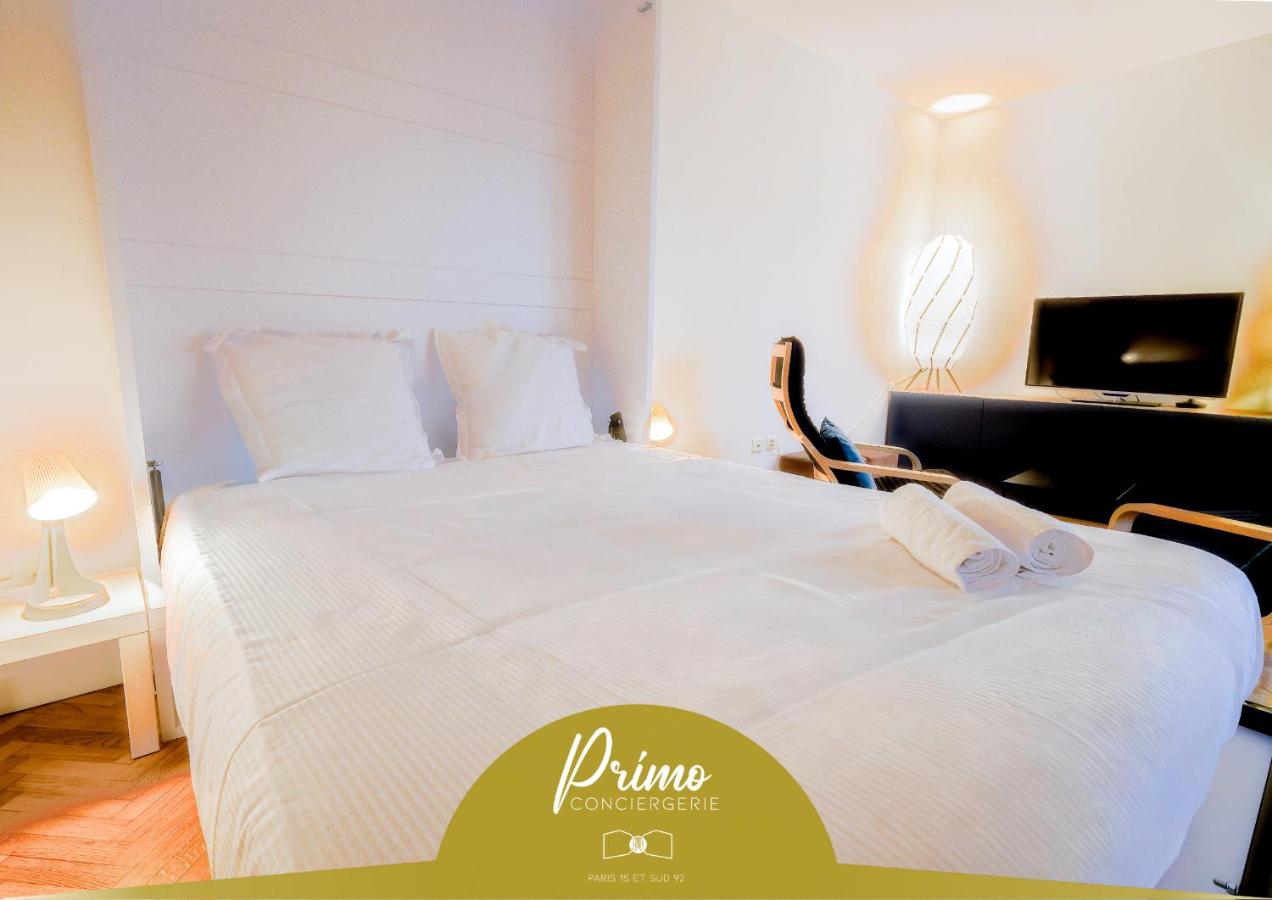 Le Saint-Sulpice - Résidence calme, terrasse - B&B Issy-les-Moulineaux