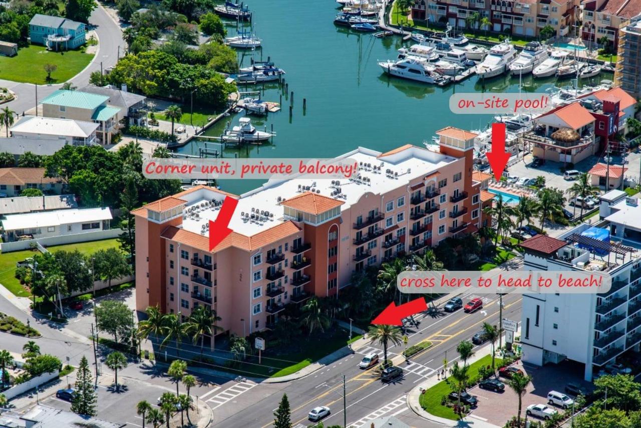 Gulf Views - Walk to John's Pass Madeira Bay Condo - B&B St. Pete Beach
