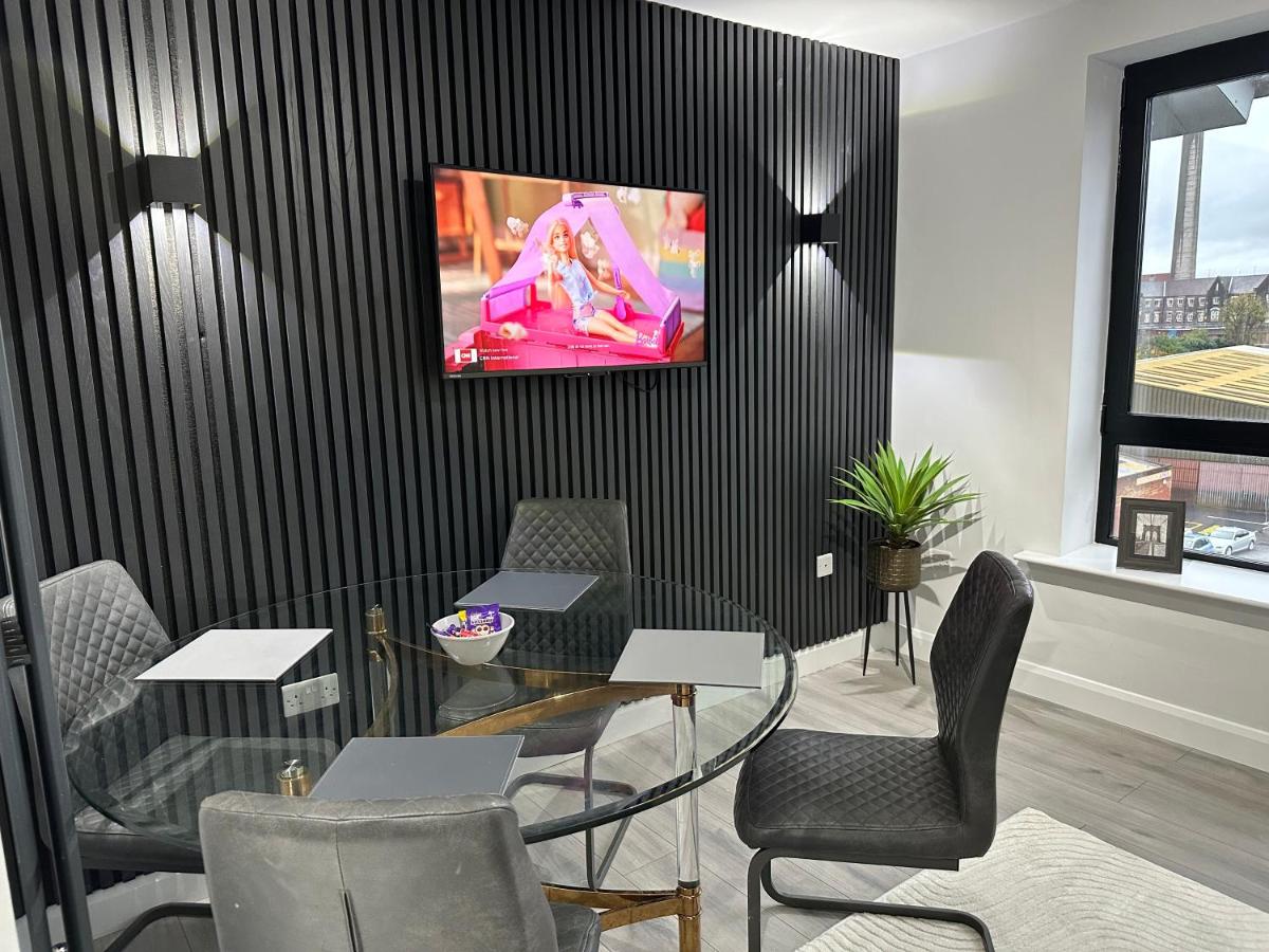 Lux 2bed Apartment City Center Free Parking - Bed and Breakfast Belfast