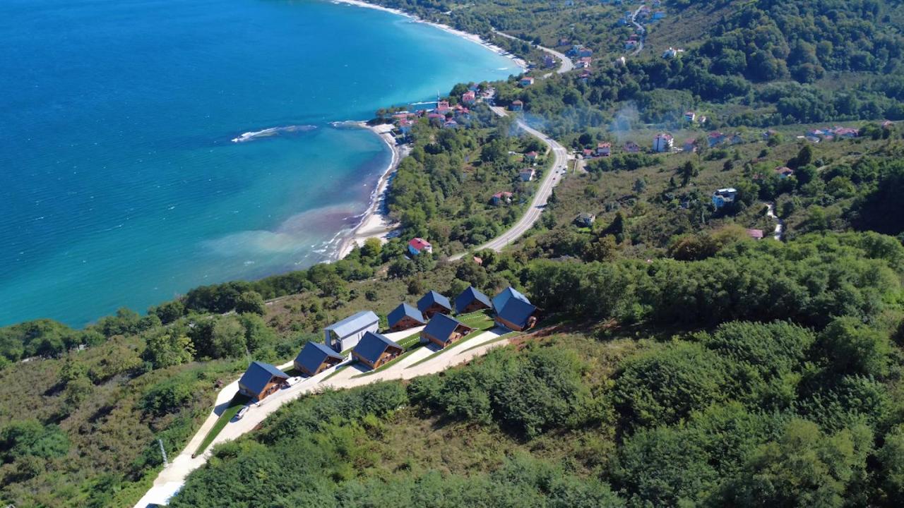 Çaka Marin Life Bungalov Ve Restorant - Chambres d'hôtes Perşembe