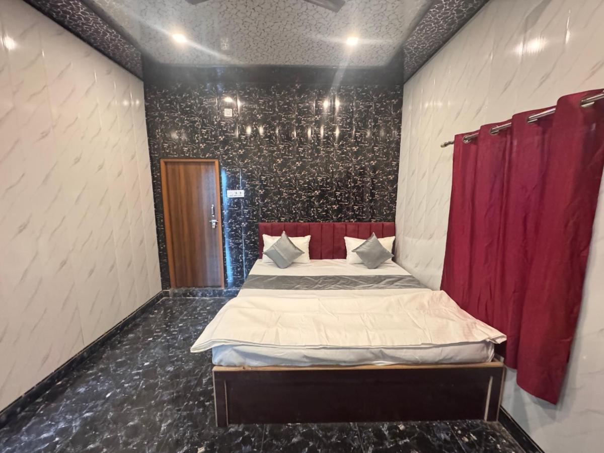 Rita Shree Homestay At Ayodhya Highway - B&B Sultānpur