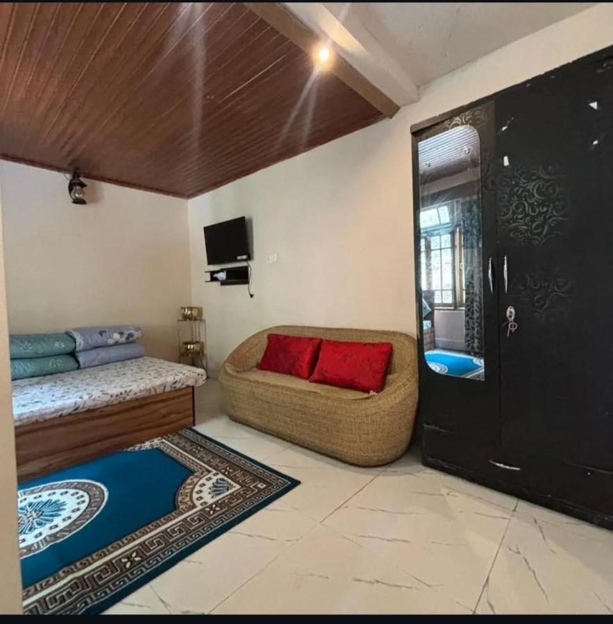 Double or Twin Room with Private Bathroom