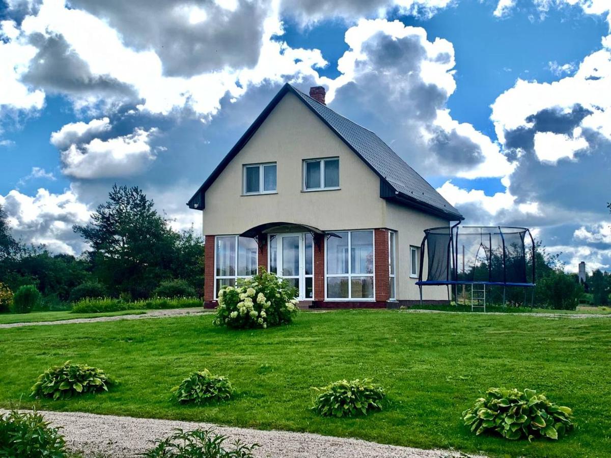 Viesu māja Brīnumi - B&B Krāslava
