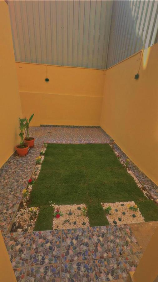 شقة بالكامل حي المعذر 3 - Bed and Breakfast Riyad