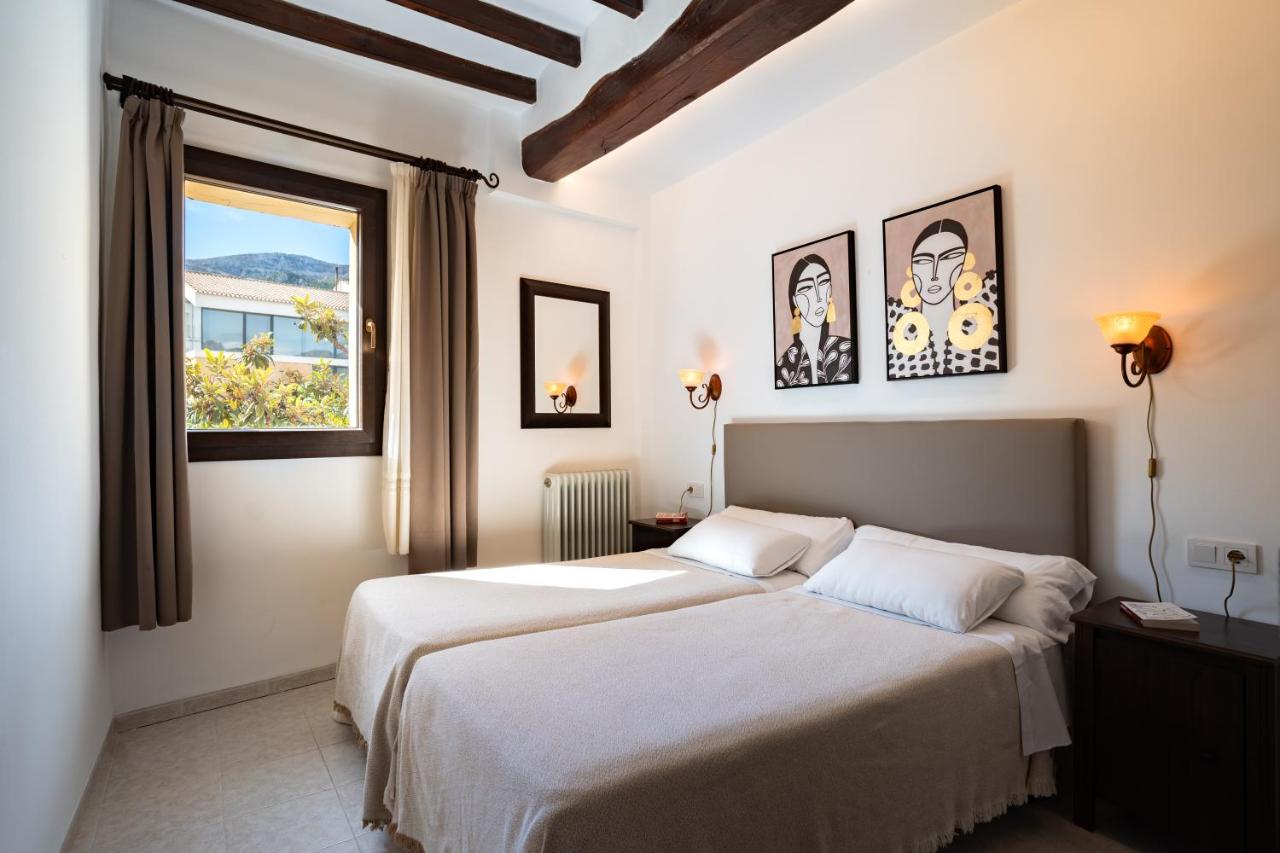 One-Bedroom Apartment with Terrace