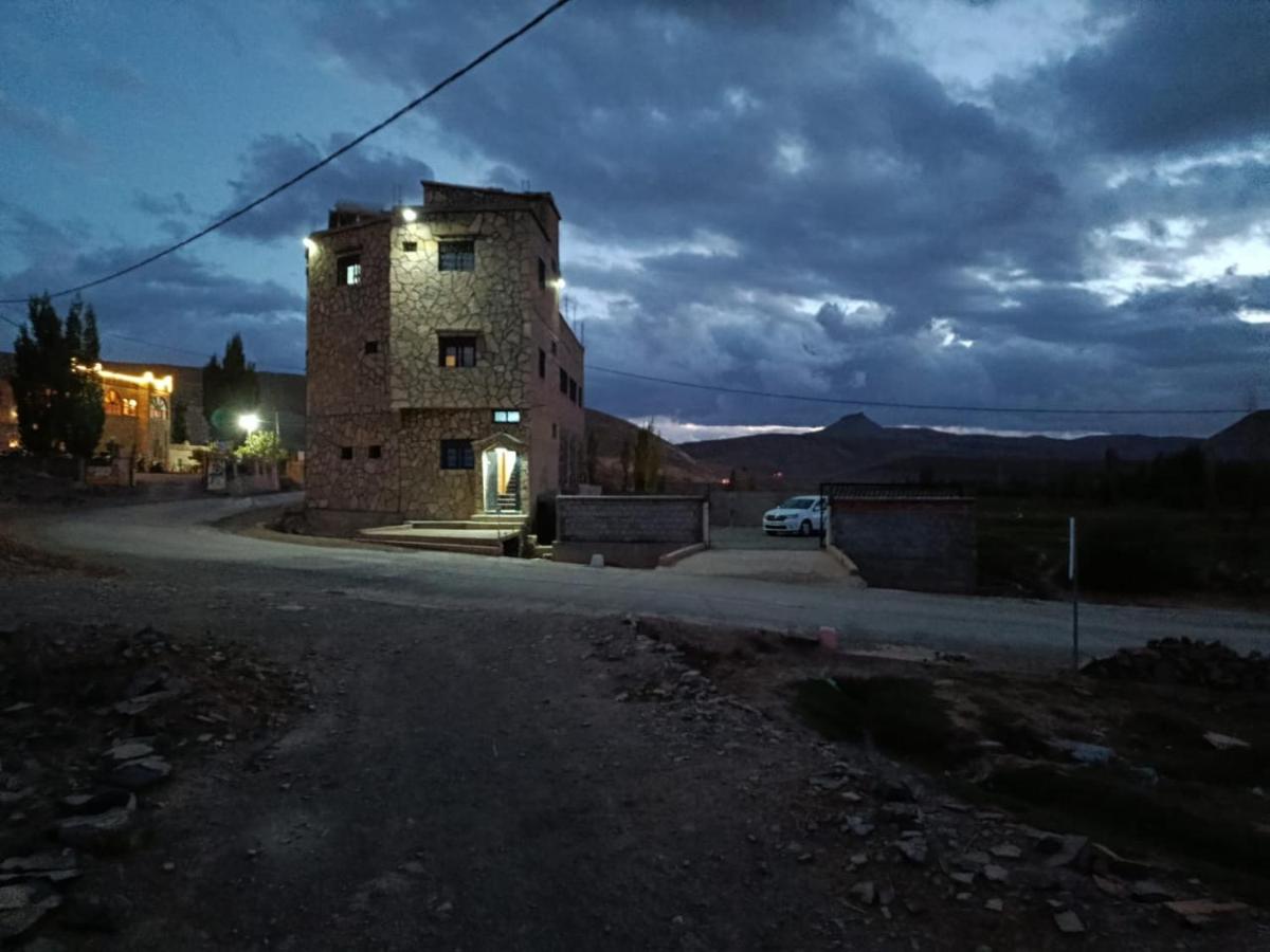 Auberge Restaurant Camping Taghzout - B&B Agoudal