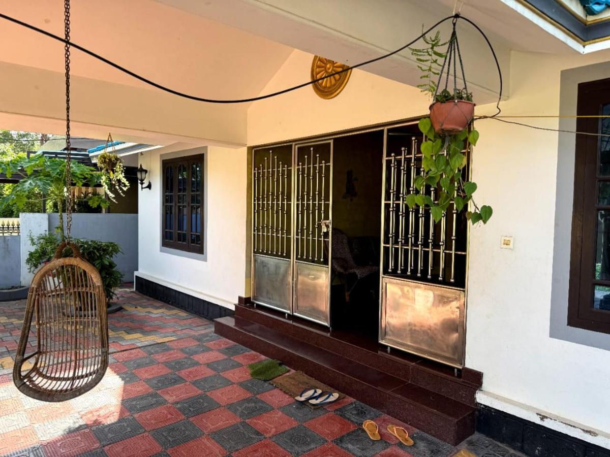 Double Room with Private External Bathroom