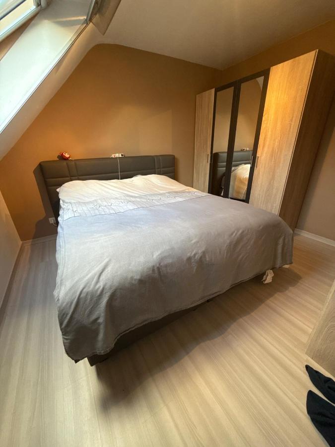 Modern Duplex Apartment with terrace view - B&B Stekene