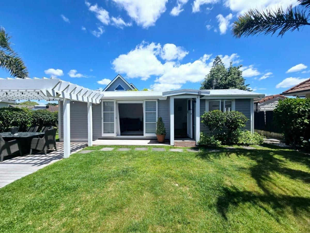 Gorgeous Mount Beach Cottage - 3 min walk to beach - B&B Mount Maunganui