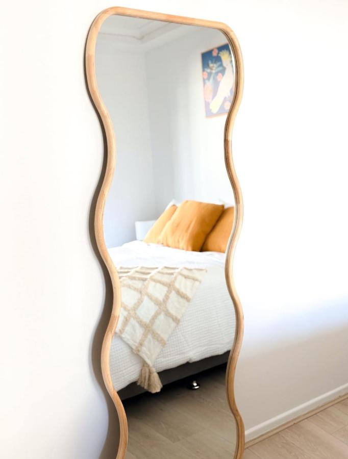 City Oasis - Free Parking Gym Beach Pool - Sleep 6 - B&B Brisbane