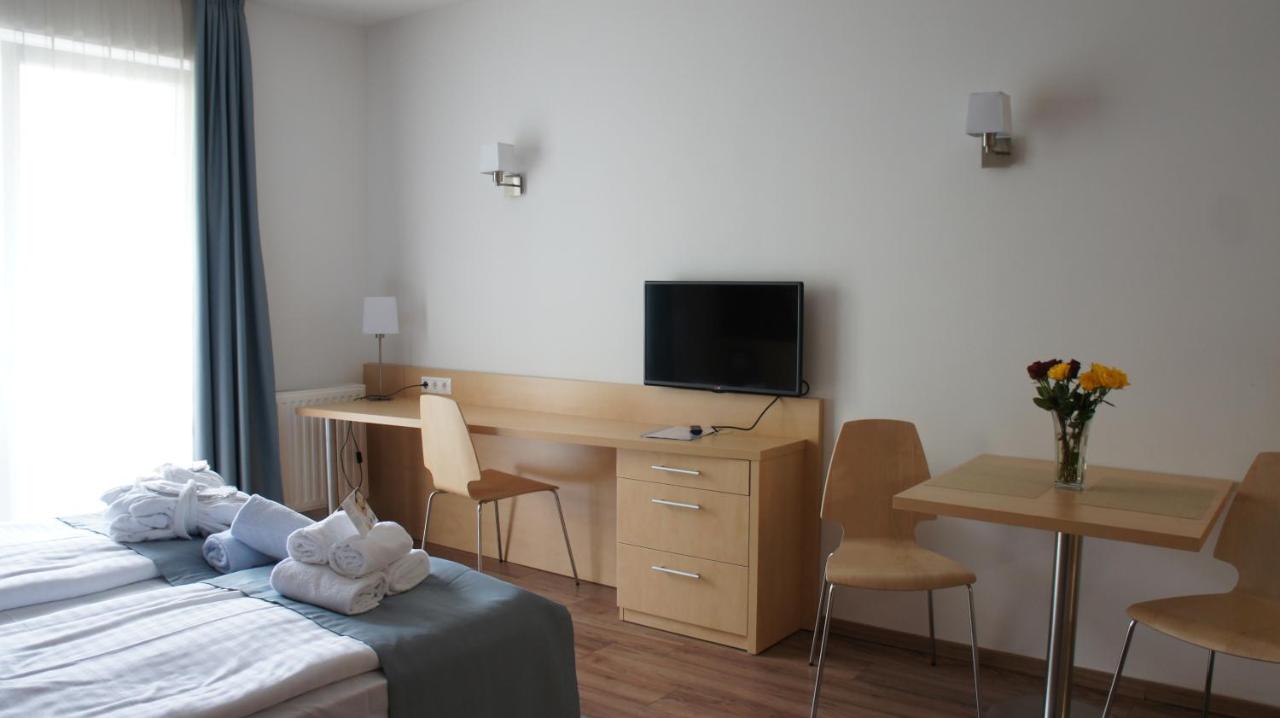 Estudio con balcón (2 adultos)
