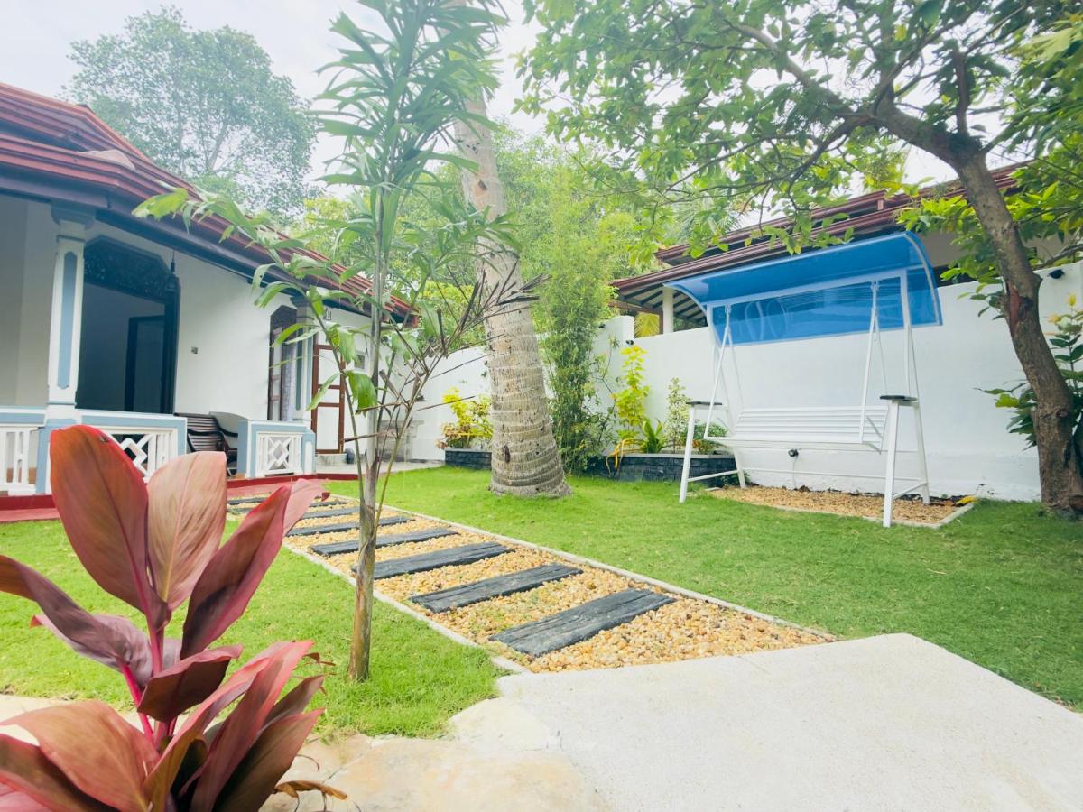 White Swan Villa Unawatuna - B&B Unawatuna