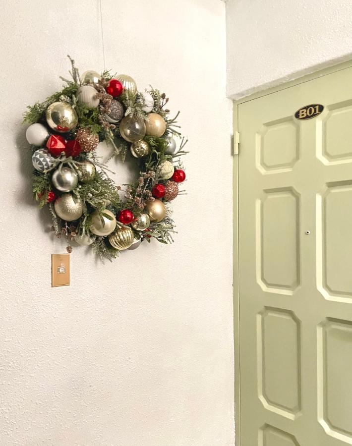 Cozy Colorful Stay near Hongdae and Airport Line for up to 6 Guests with Luggage Storage - B&B Seoul