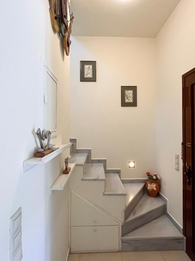 Sea Breeze - Home with a View - B&B Bouzaíika