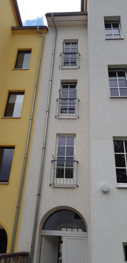 Stylische Flat1 mit französischem Balkon1 all-in 5G - B&B Gera