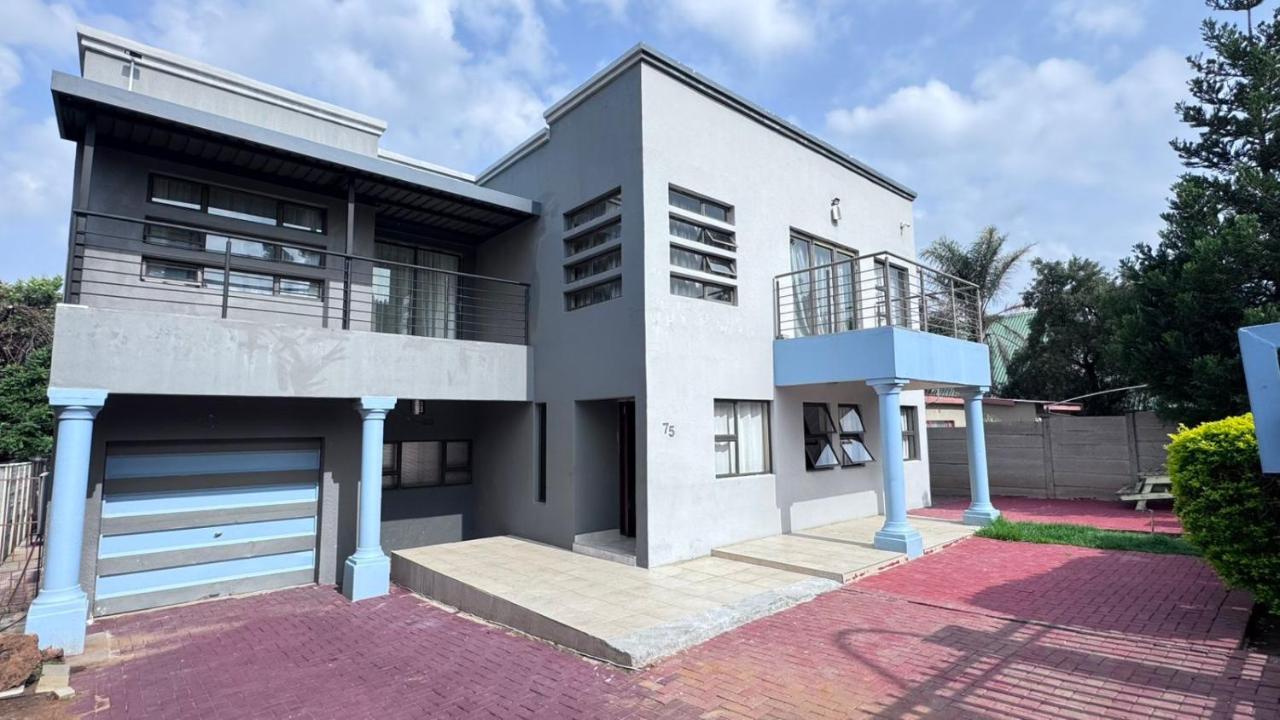 SVI Suits - B&B Bloemfontein
