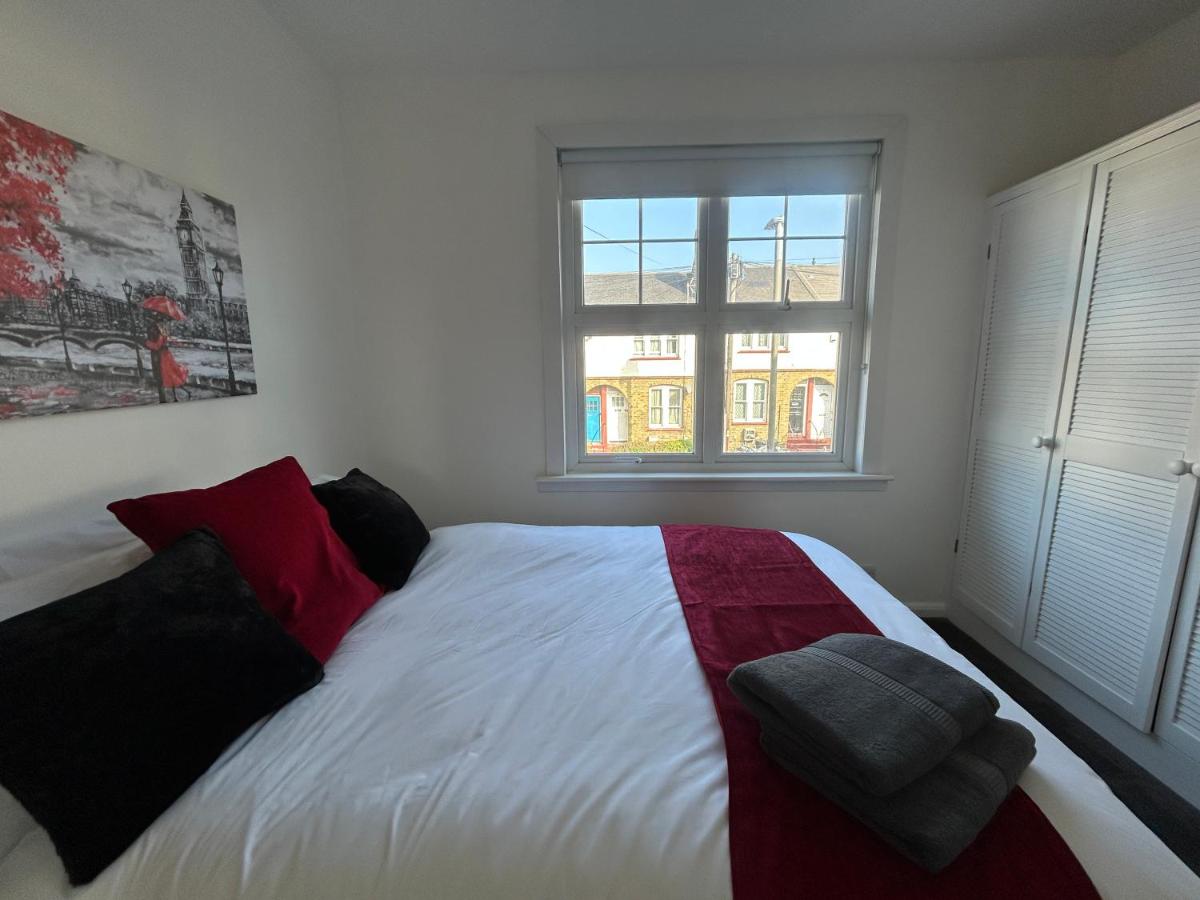 Central London 25 min - Cosy Tooting 2 bed by tube - Chambres d'hôtes Londres