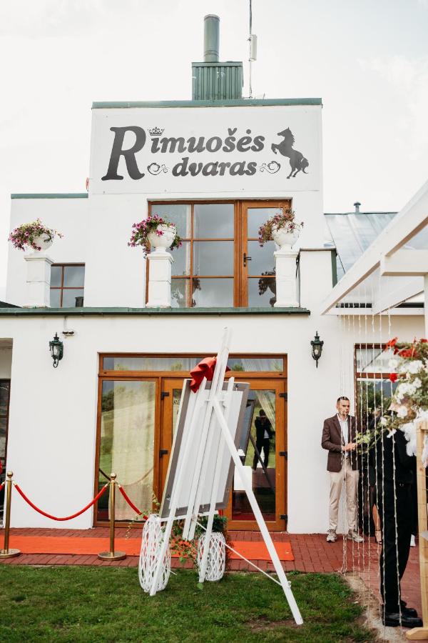 Rimuošės dvaras - B&B Šniūraičiai