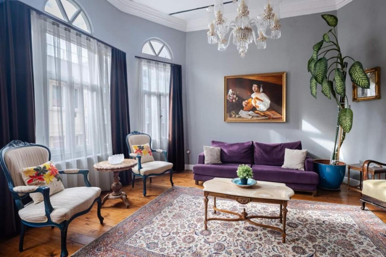 Grand Historic 3BD2Bath Galata Tower Pad! #408 - B&B Estambul