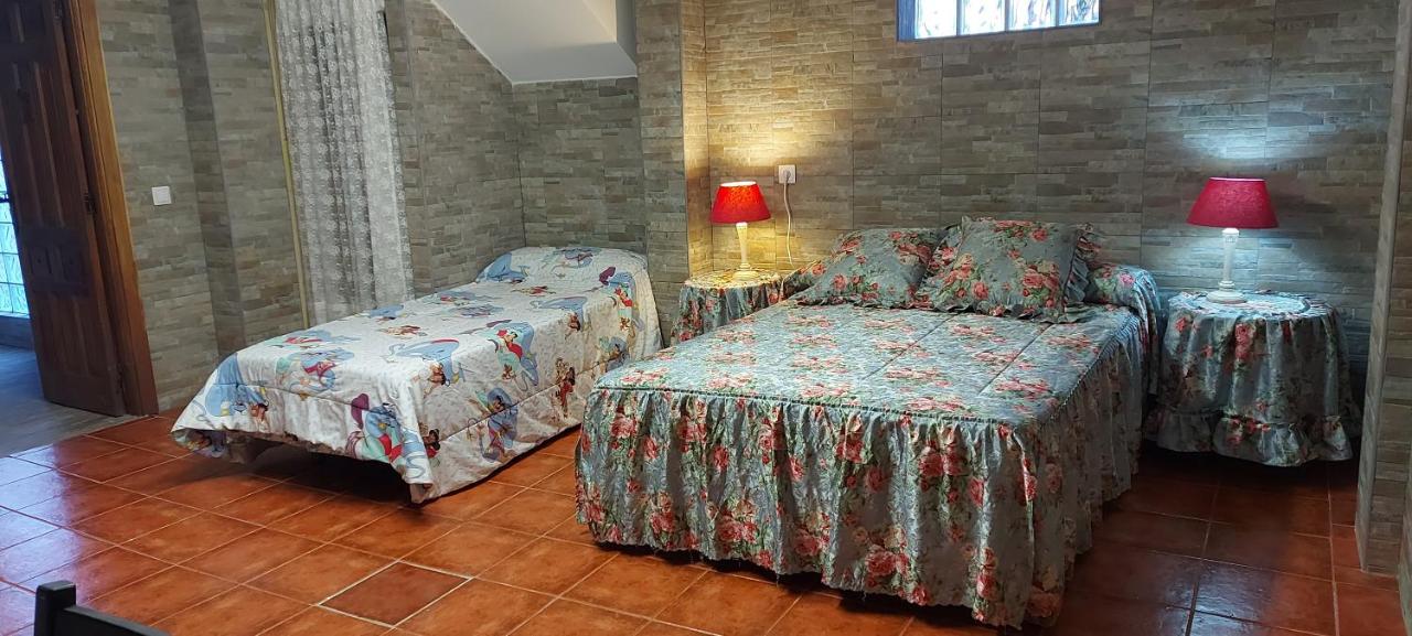 Dreibettzimmer mit Bad